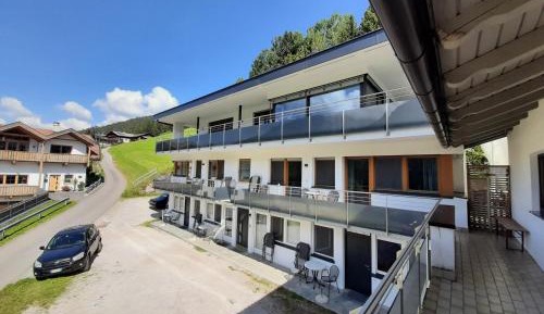 One-Bedroom Apartment with Balcony