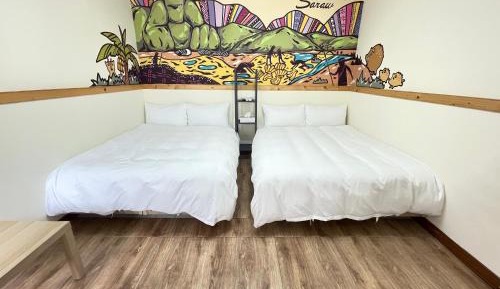 Quadruple Room with Private Bathroom