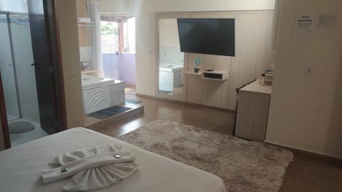 Queen Room with Spa Bath