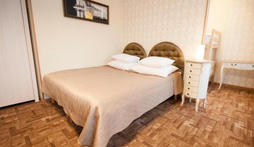 Double or Twin Room with Shared Bathroom