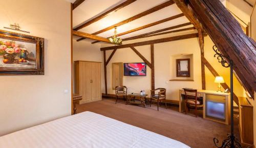 Deluxe King Room with view at Big Square