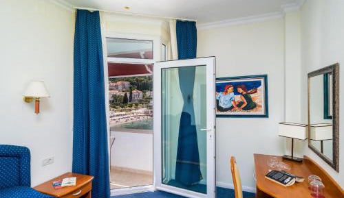 Suite with Balcony