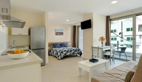 Superior One-Bedroom Apartment with Balcony