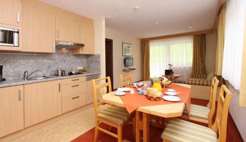 Three-Bedroom Apartment (6 Adults)