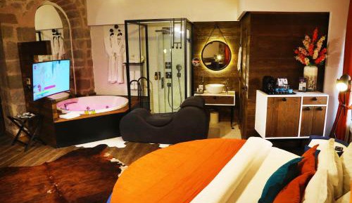 Deluxe queen Room with jacuzzi