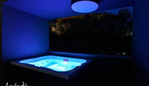 Deluxe Double with Spa Bath