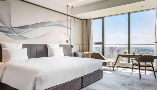 Executive King Room with City View