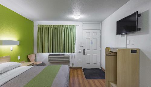 Double Room - Disability Access - Roll In Shower