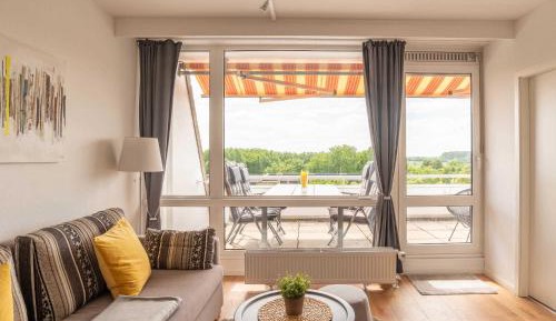 One-Bedroom Apartment with Balcony
