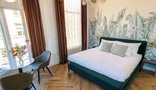Deluxe Double Room with Bath