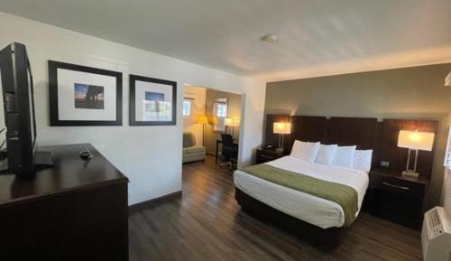 Queen Room - Disability Access/Non-Smoking