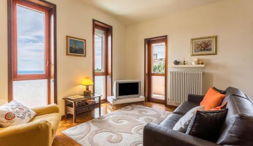 Superior One-Bedroom Apartment with Balcony