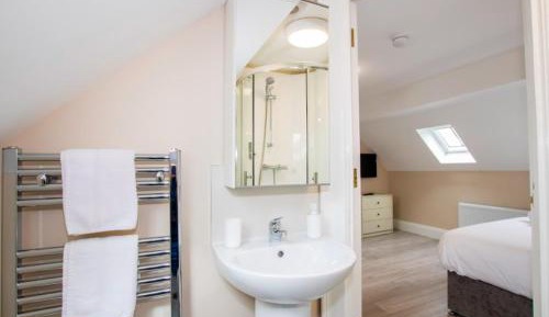 Single Room with Private Bathroom