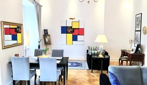 Luxury Suite with Market Square view 