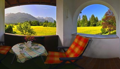 Standard Apartment with Mountain View