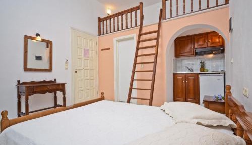 Quadruple Room with Terrace