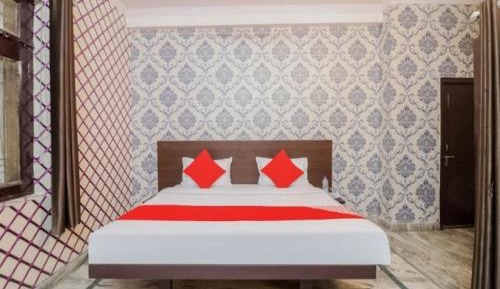 Double or Twin Room with Bathroom