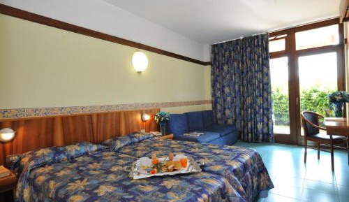 Double or Twin Room with Pool View