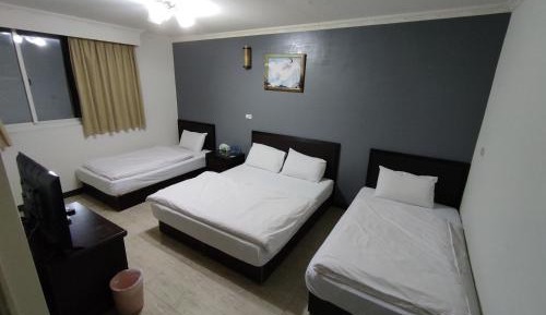 Quadruple Room with Private Bathroom