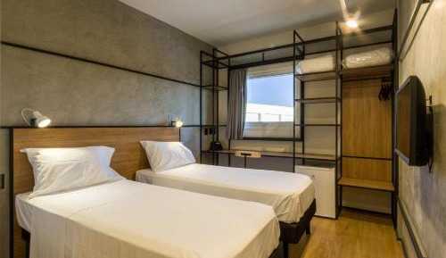 Modern Apartment with 2 Single Beds