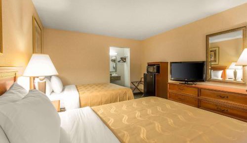 Double Room with Two Double Beds - Smoking