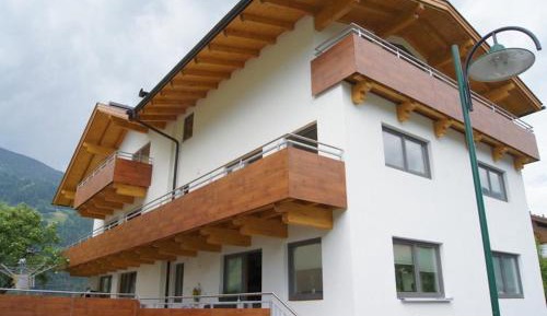 Three-Bedroom Superior Apartment