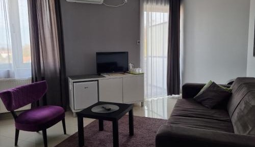 Executive Suite with City View