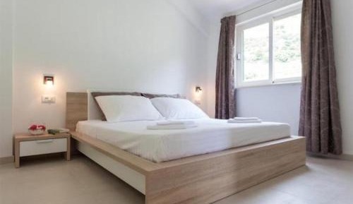 Standard Two-Bedroom Apartment with Balcony and Sea View