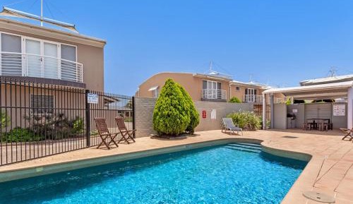 Three-Bedroom Townhouse