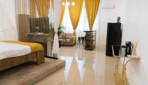 Deluxe Queen Studio 