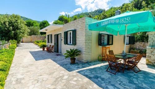 Two-Bedroom Holiday Home with Terrace and Sea View