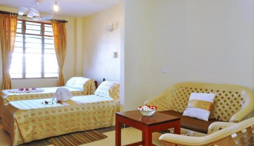 One-Bedroom Apartment with Balcony