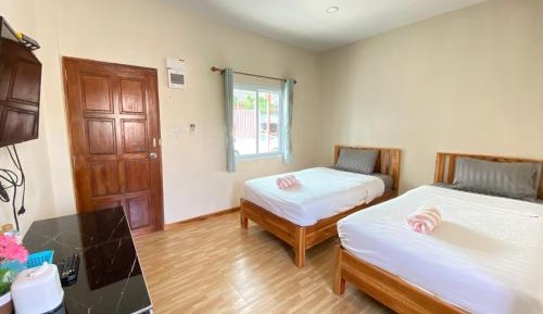 Twin Room with Private Bathroom