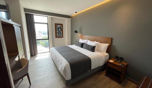 Standard King Room