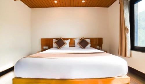 Deluxe Double Room with Balcony