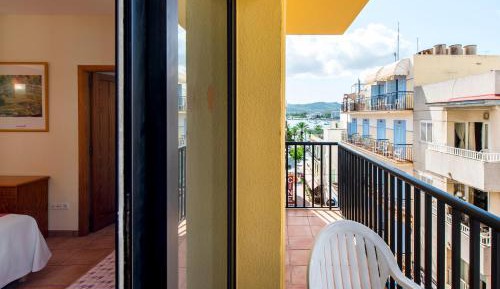 Studio with Balcony