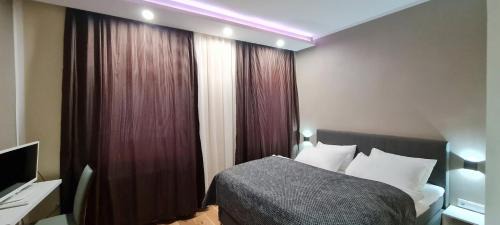 Apartment (2 Adults)
