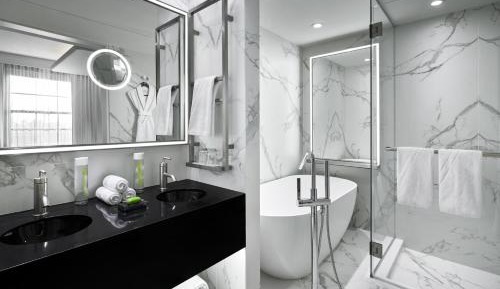 King Suite with Spa Bath