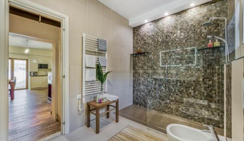 One-Bedroom Apartment - Sea Side