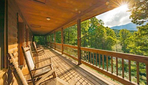 Studio with Mountain View