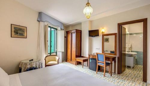 Large Double or Twin Room
