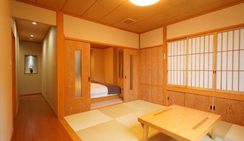 Premium Quadruple Room