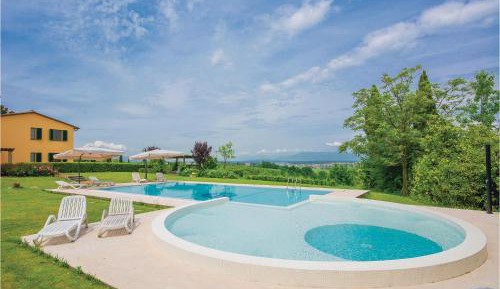 Two-Bedroom Holiday Home