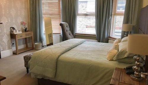 Superior King Room
