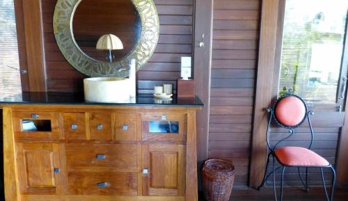 Honeymoon Suite