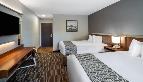 Queen Room with Two Queen Beds - Non-Smoking