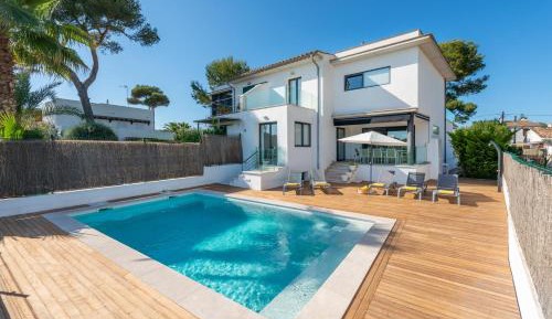Villa with Private Pool