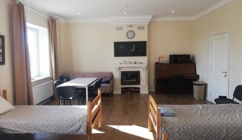 6-Bed Mixed Dormitory Room