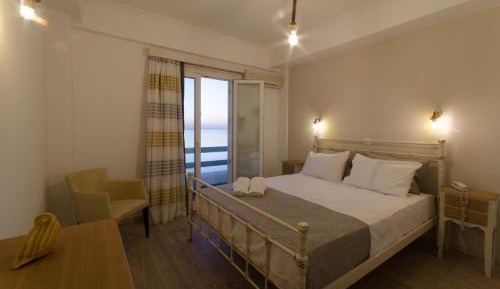Standard Double or Twin Room with Mountain View