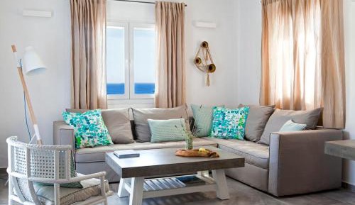 Four-Bedroom Villa with Private Pool, Hot Tub and Sea View
